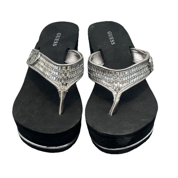 GUESS-“SARRALY” WOMEN SIZE 6M BLACK w/PEWTER~SILVER RHINESTONES WEDGE FLIP FLOPS - Picture 3 of 8